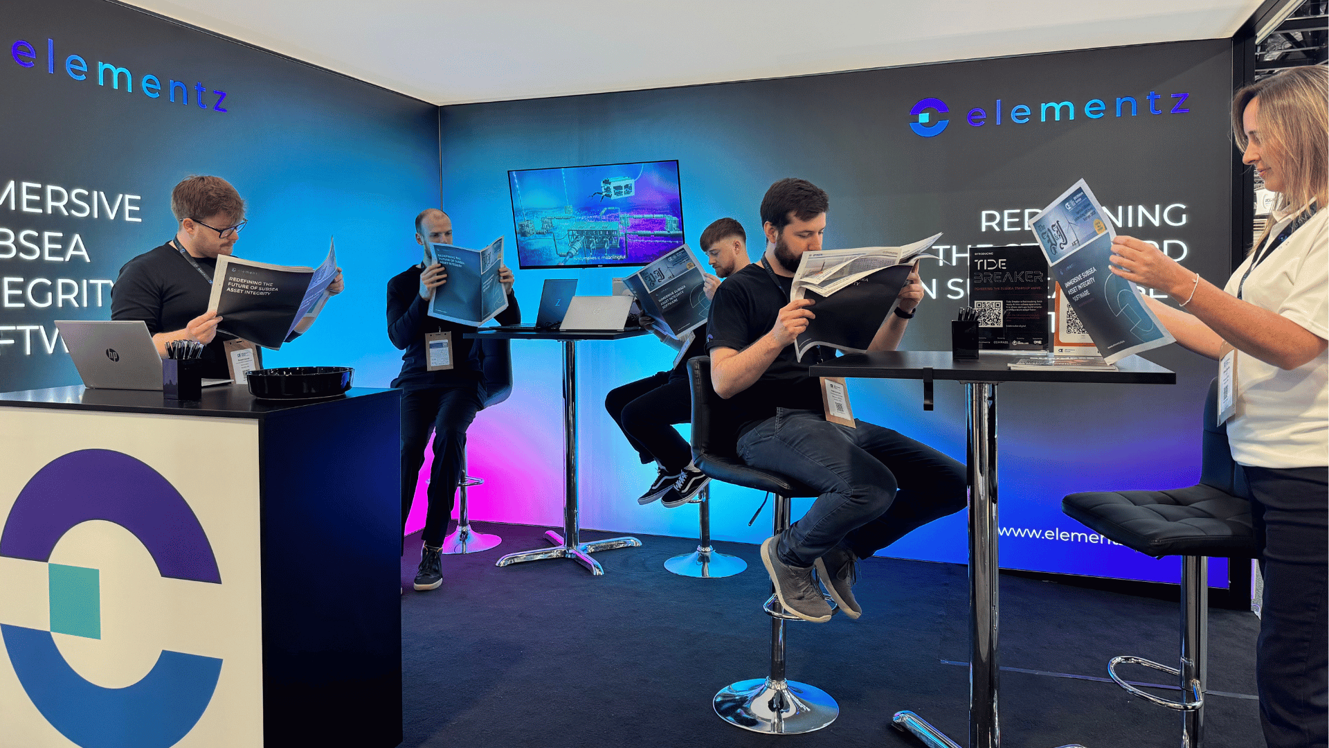 Elementz Stand Reading the P&J