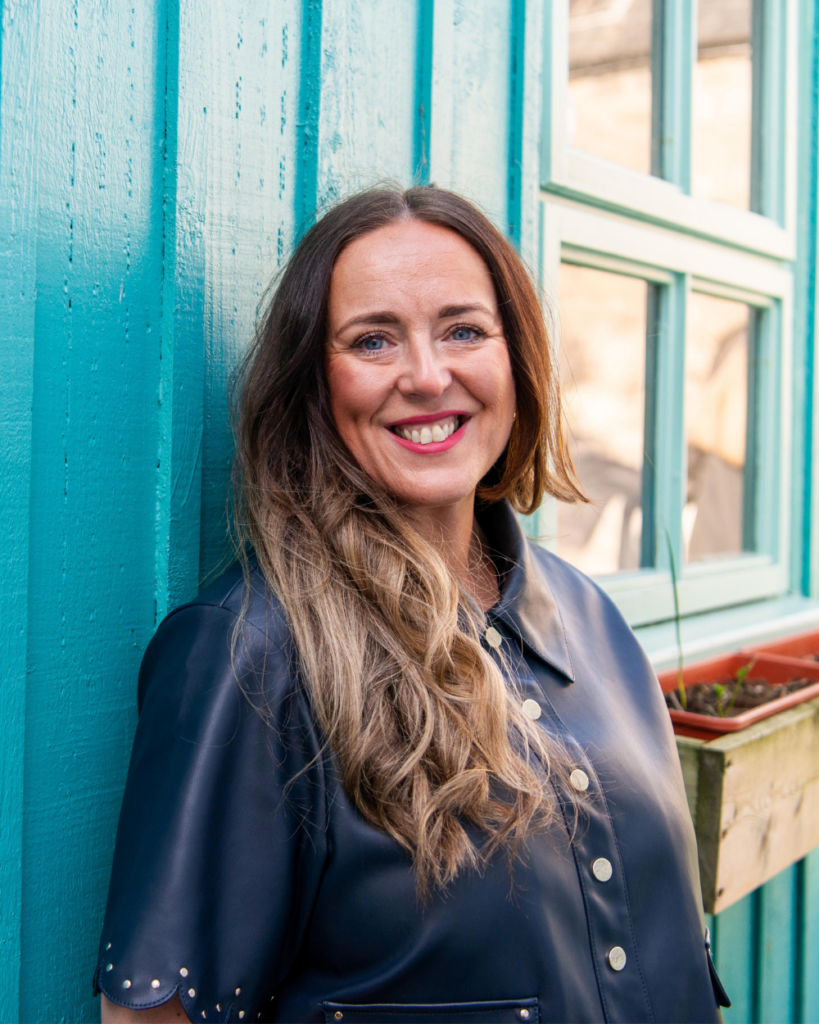 Who we are: Cerri Image
